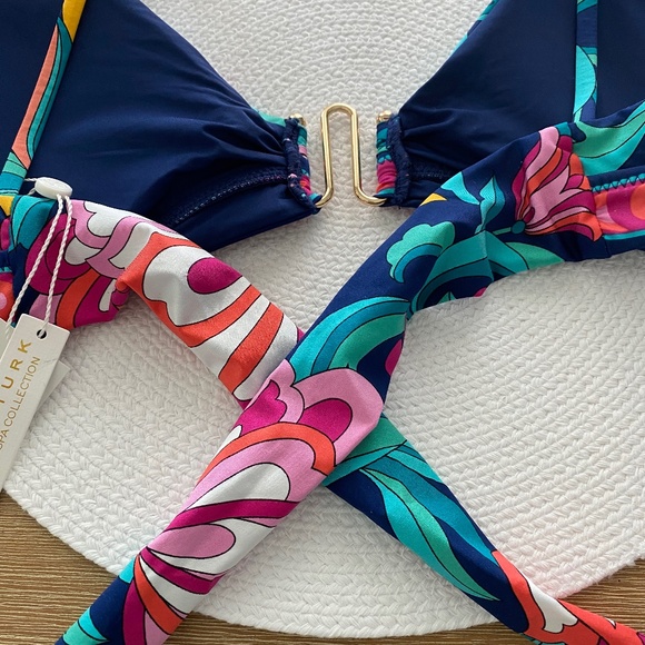 NWT Trina Turk Navy Floral Bikini Top Sz 8 - Picture 10 of 12
